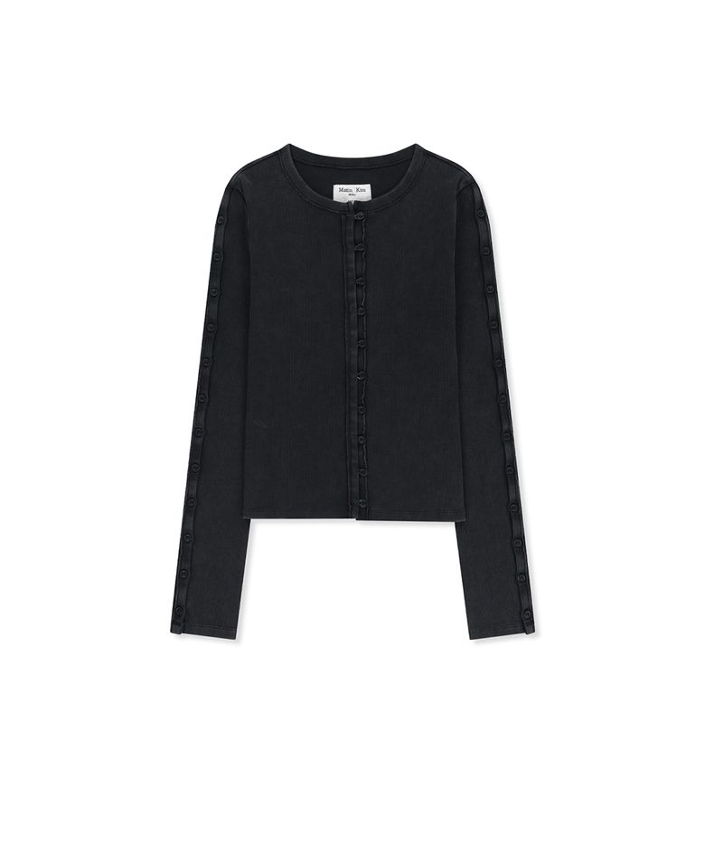WASHED RIB BUTTON DETAIL TOP IN CHARCOAL