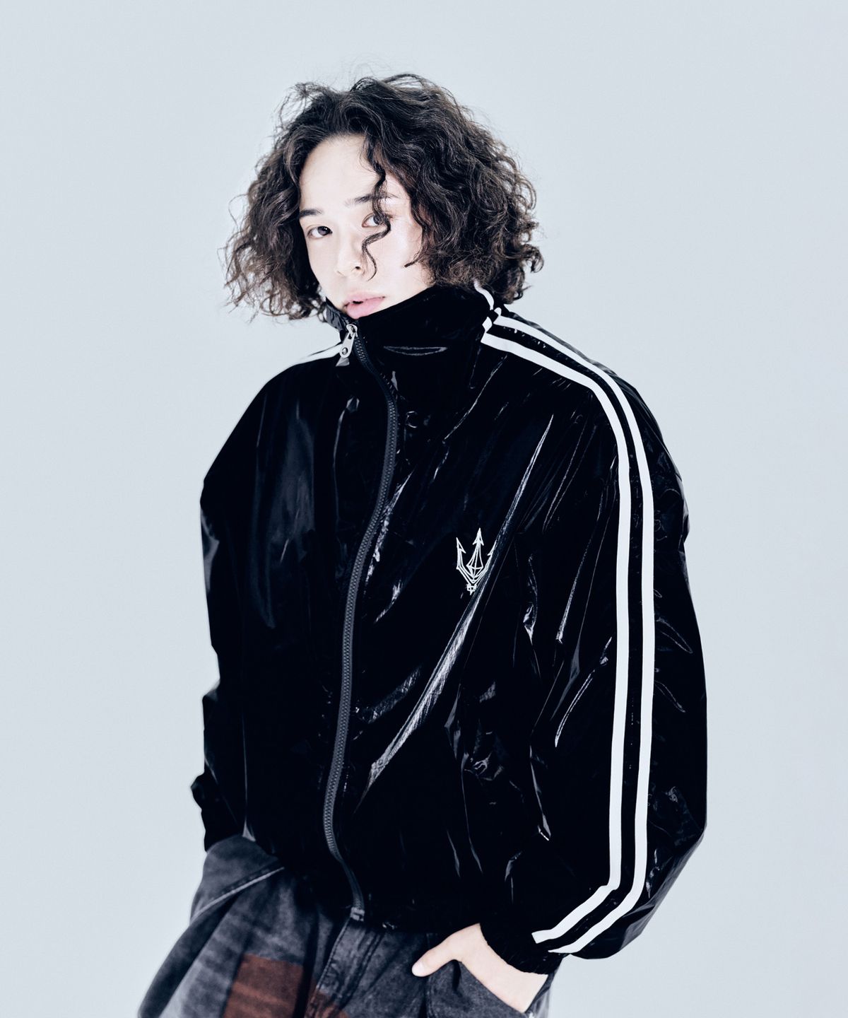 파이드(FIED) GLAZED SATIN SHELL 윈드브레이커 - JET BLACK