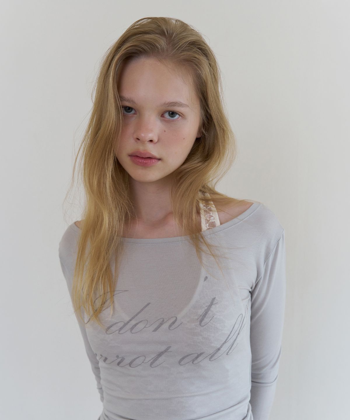 톤드(TONED) I dont carrot all lettering boat neck t-shirt (fog grey)