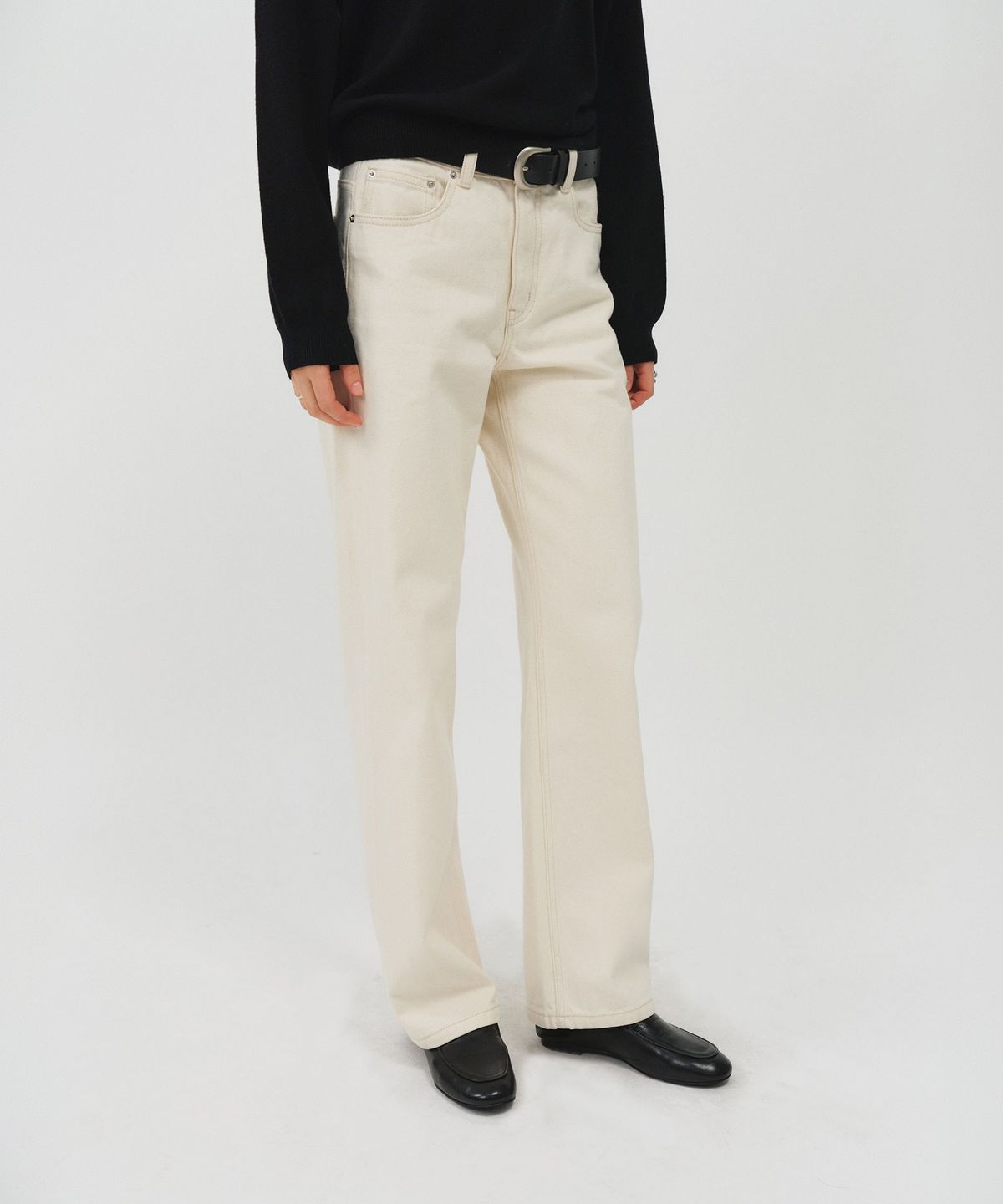 룩캐스트(LOOKAST) 101 에센셜 컬러 스트레이트 데님 팬츠_아이보리 / 101 ESSENTIAL COLOR STRAIGHT DENIM PANTS_IVORY