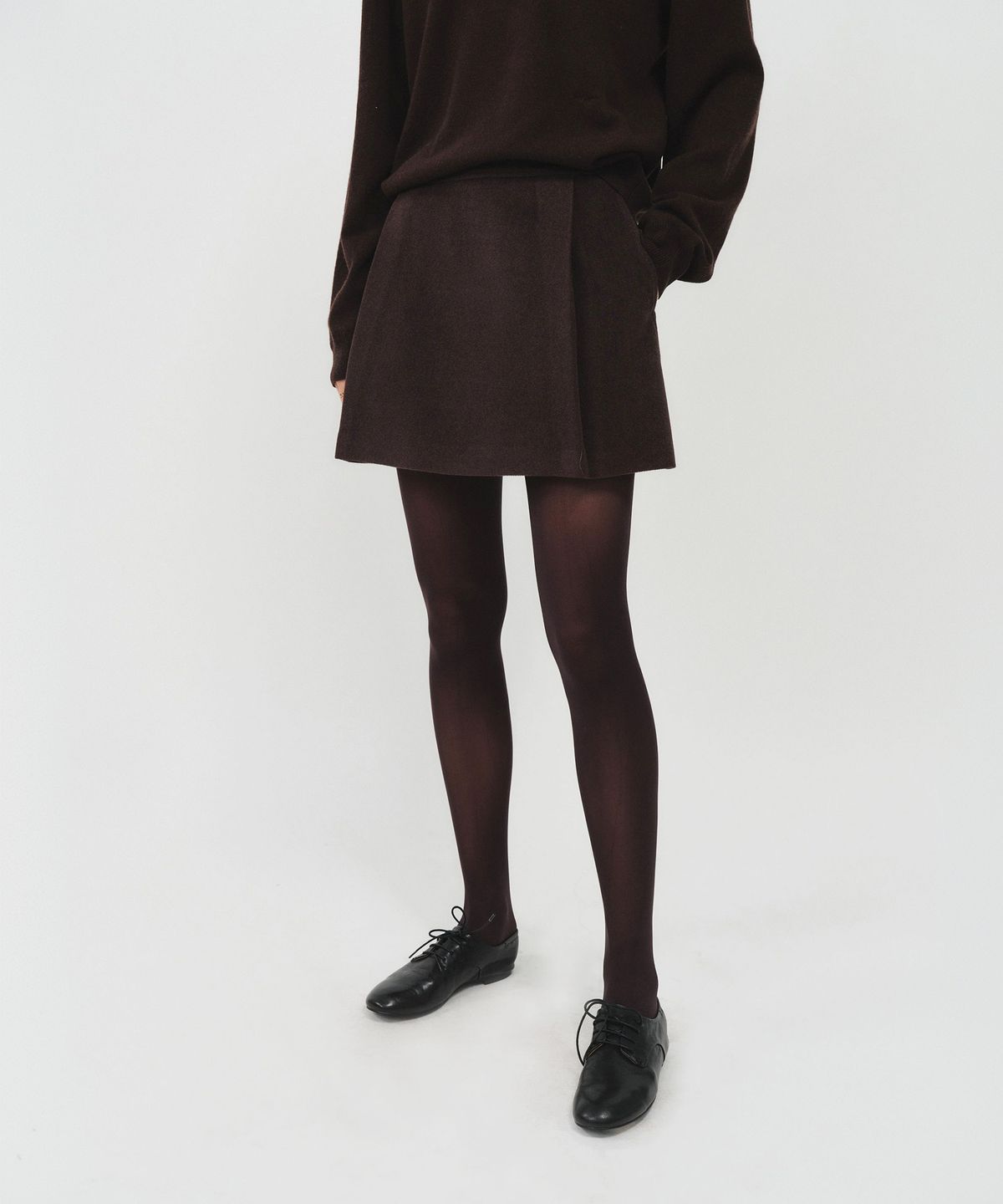 룩캐스트(LOOKAST) 텐셀 블렌드 A라인 미니 스커트_브라운 / TENCEL BLEND A-LINE MINI SKIRT_BROWN