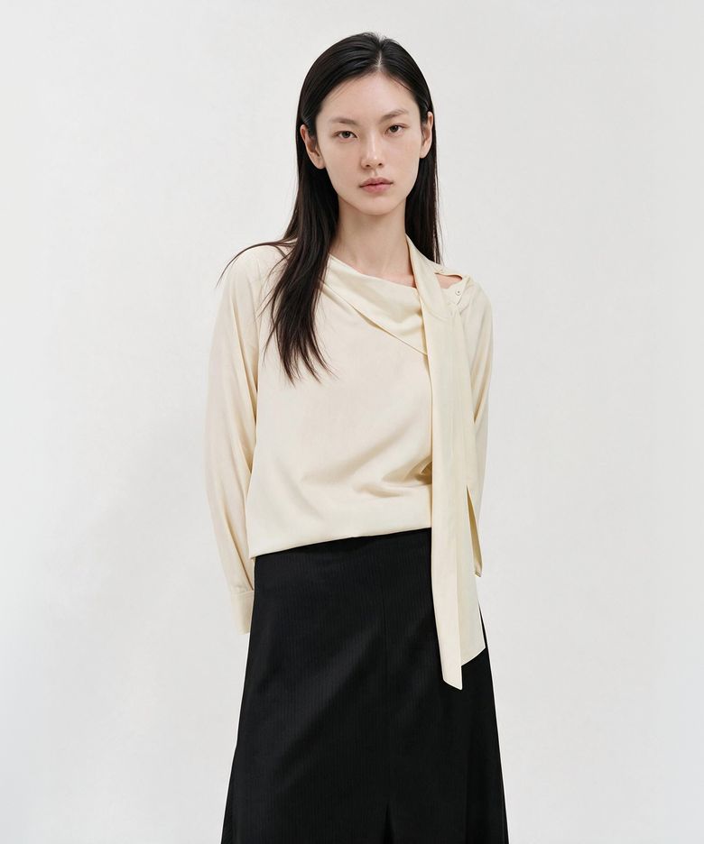 스카프 카울 넥 블라우스_아이보리 / SCARF COWL NECK BLOUSE_IVORY