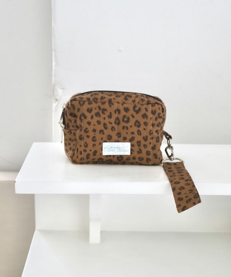 Archive multi pouch (leopard) 보부상 파우치