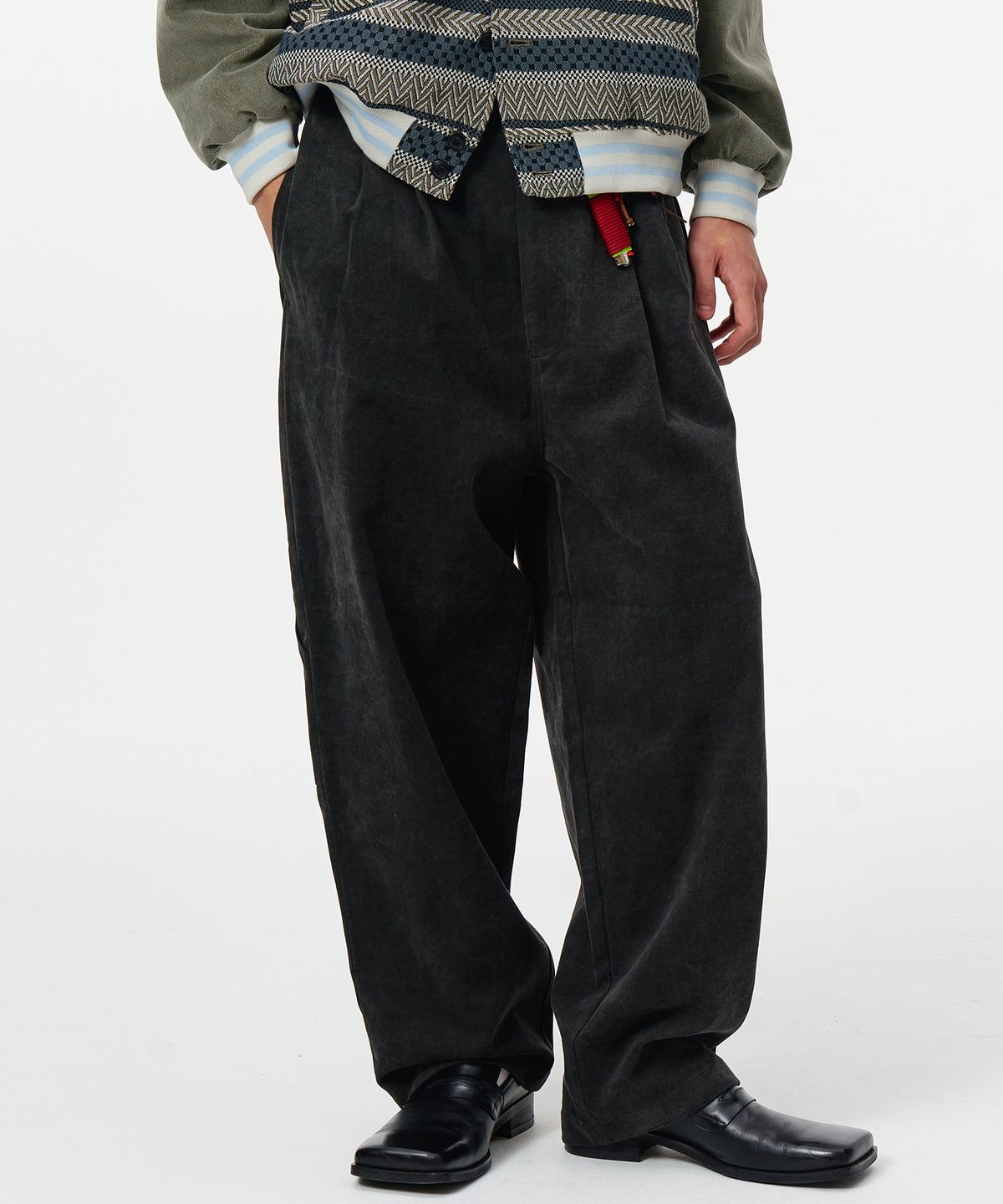 홍우성(HONGWOOSUNG) Rural Toolback Trosuers_Charcoal
