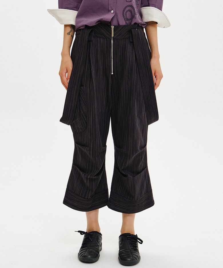 STRIPE SUSPENDER CAPRI PANTS / DEEP NAVY