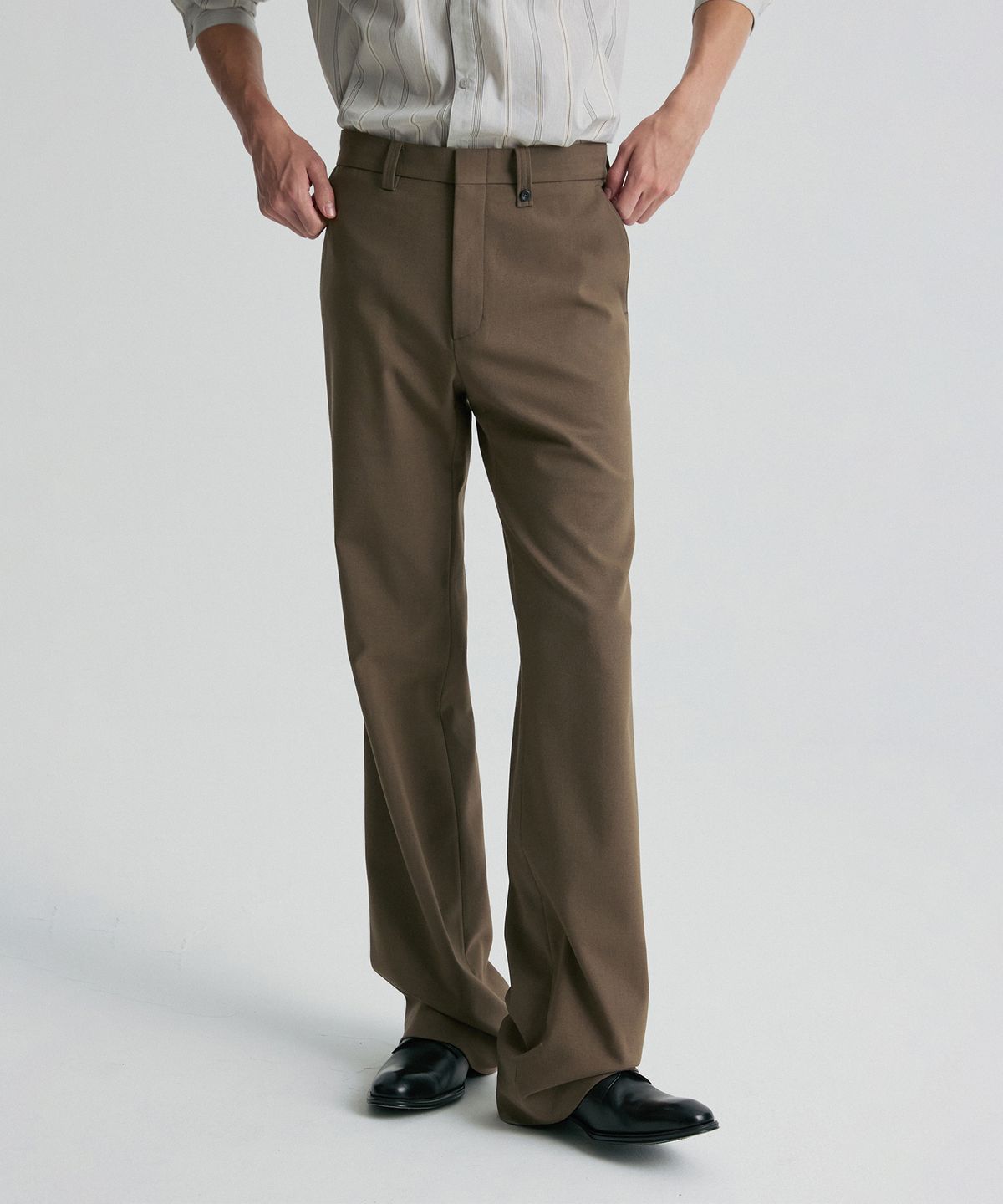 리이 맨(RERHEE MEN) TAILORED BOOTCUT TROUSERS TAUPE BEIGE