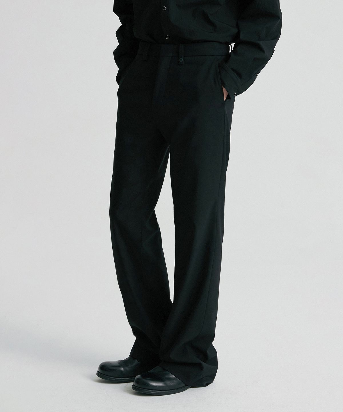 리이 맨(RERHEE MEN) TAILORED BOOTCUT TROUSERS BLACK