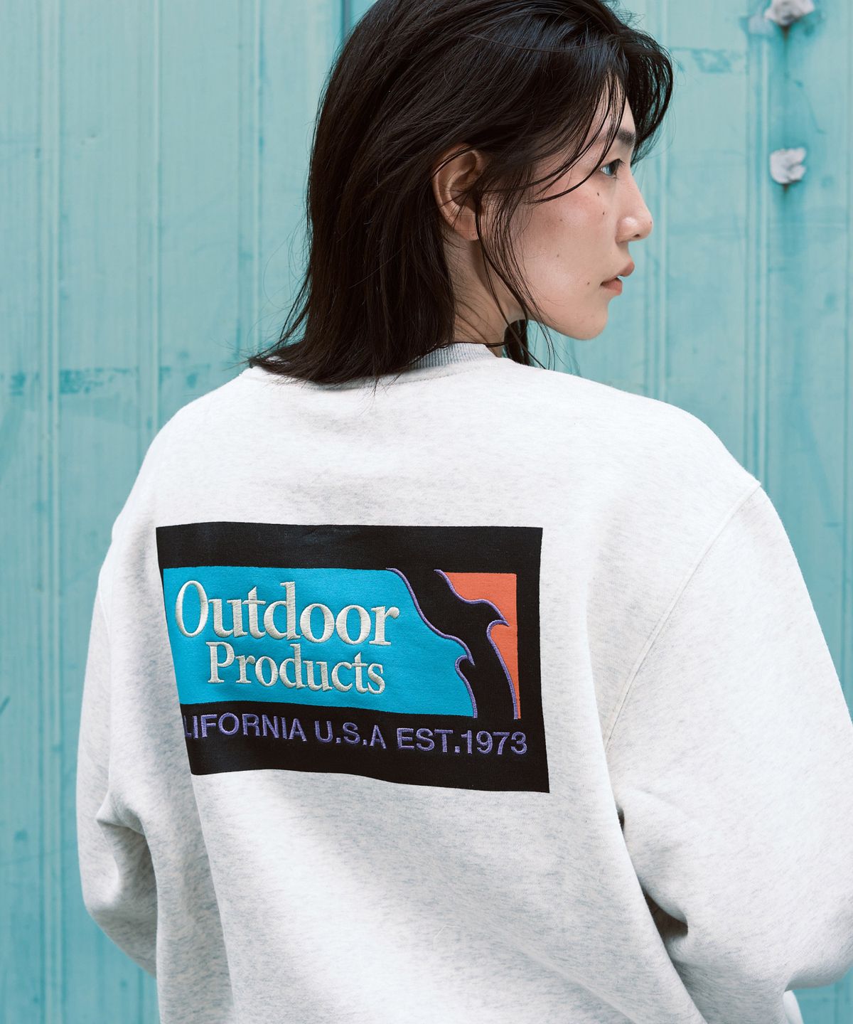 아웃도어 프로덕츠(OUTDOOR PRODUCTS) 아카이브 로고 맨투맨 (오트밀)