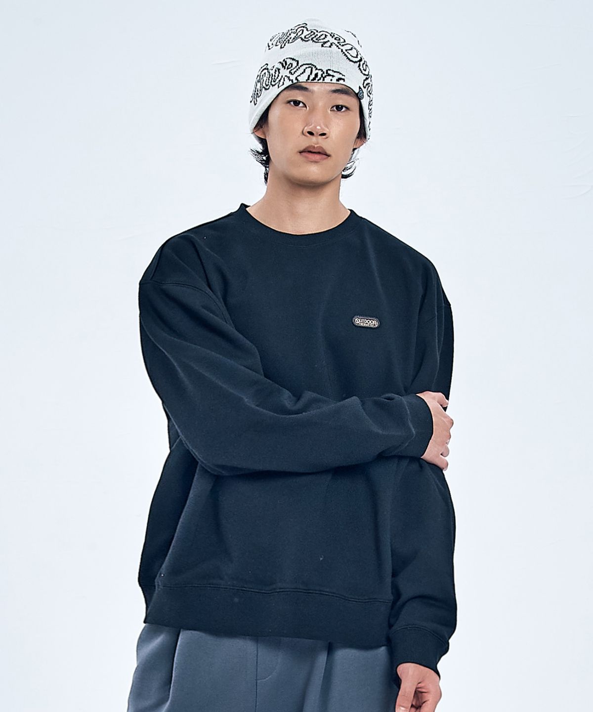 아웃도어 프로덕츠(OUTDOOR PRODUCTS) 스탠다드 로고 맨투맨 (블랙)