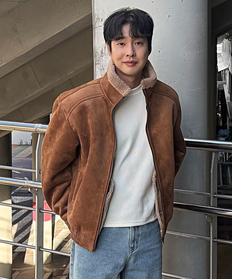 [오정규 PICK] [COUTURE]스웨이드 안감 퍼 하이넥 무스탕