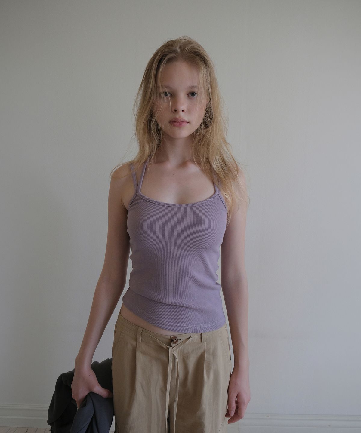 톤드(TONED) Halter neck sleeveless top (dusty purple)
