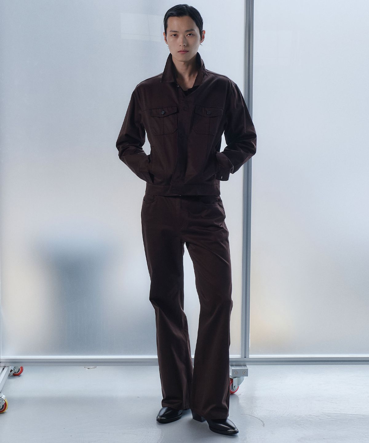베른(VERN) LUCA FINE COTTON FLARE PANTS (BROWN)