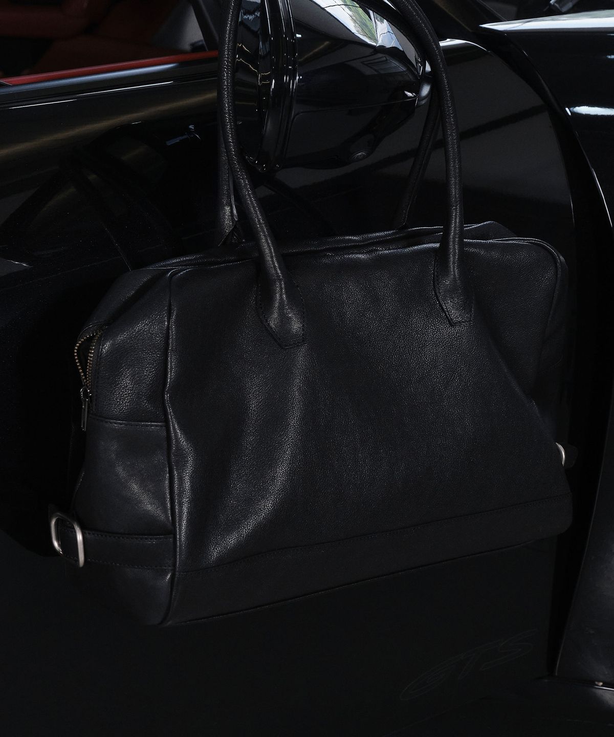 베른(VERN) MOREN TOTE BAG (BLACK)