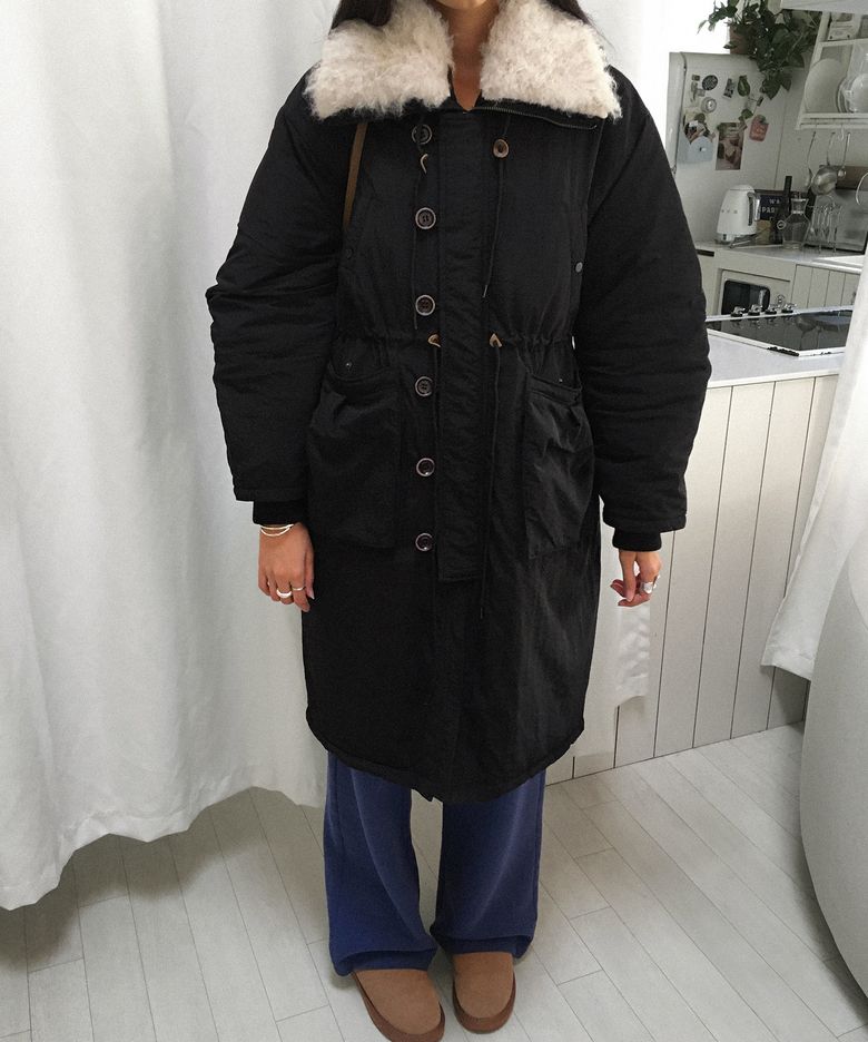 퍼 디테쳐블 피쉬테일 파카-블랙