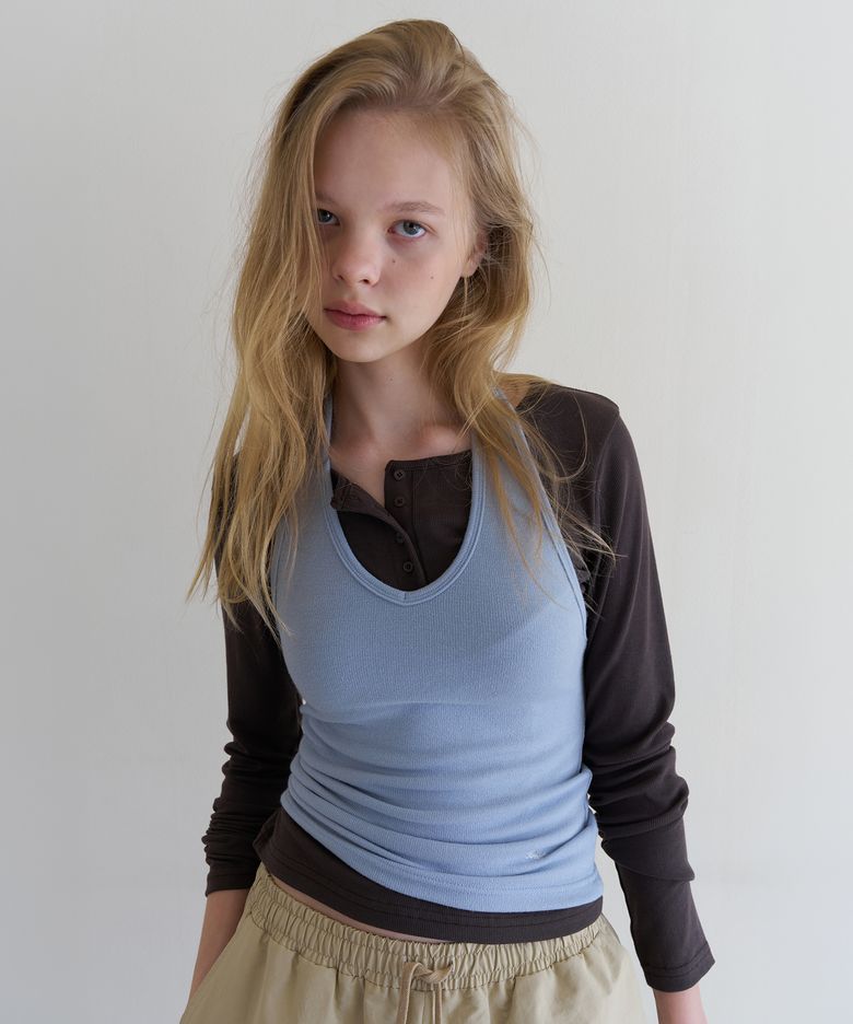 Henley neck long sleeve t-shirt (deep brown)