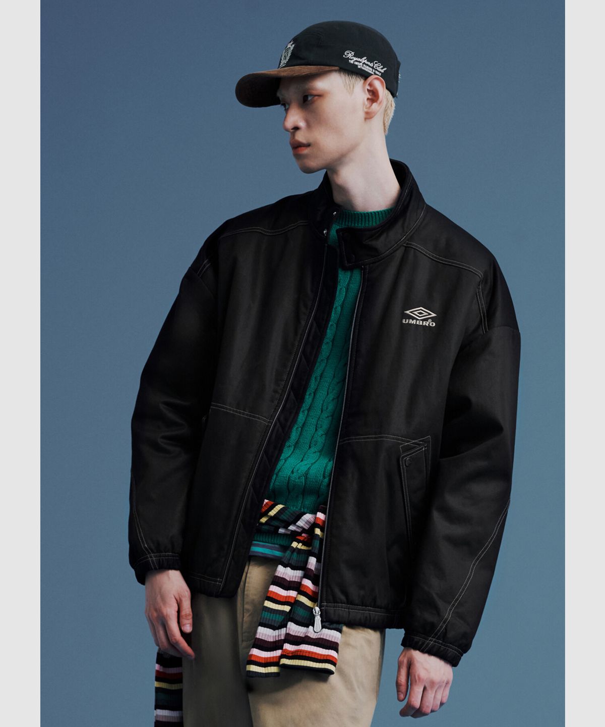 엄브로(UMBRO) 크리스피 타슬란 스탠넥 패딩 자켓 네이비 UR321CPJ91