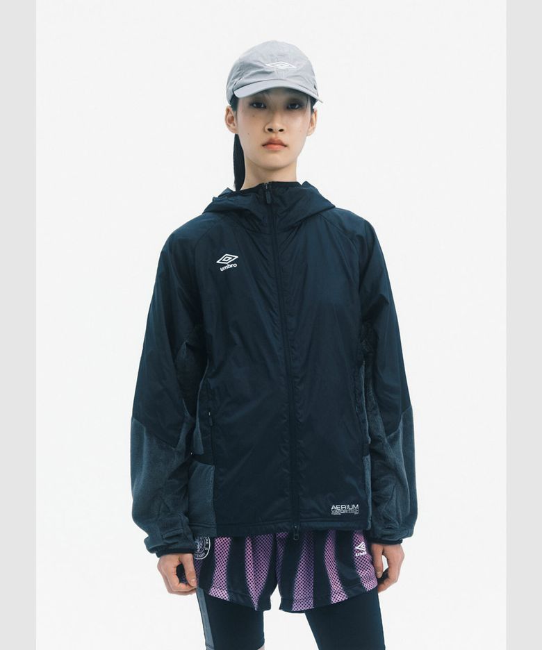 에어리움 경량 플리스 하이브리드 자켓 블랙 UR321SJK93