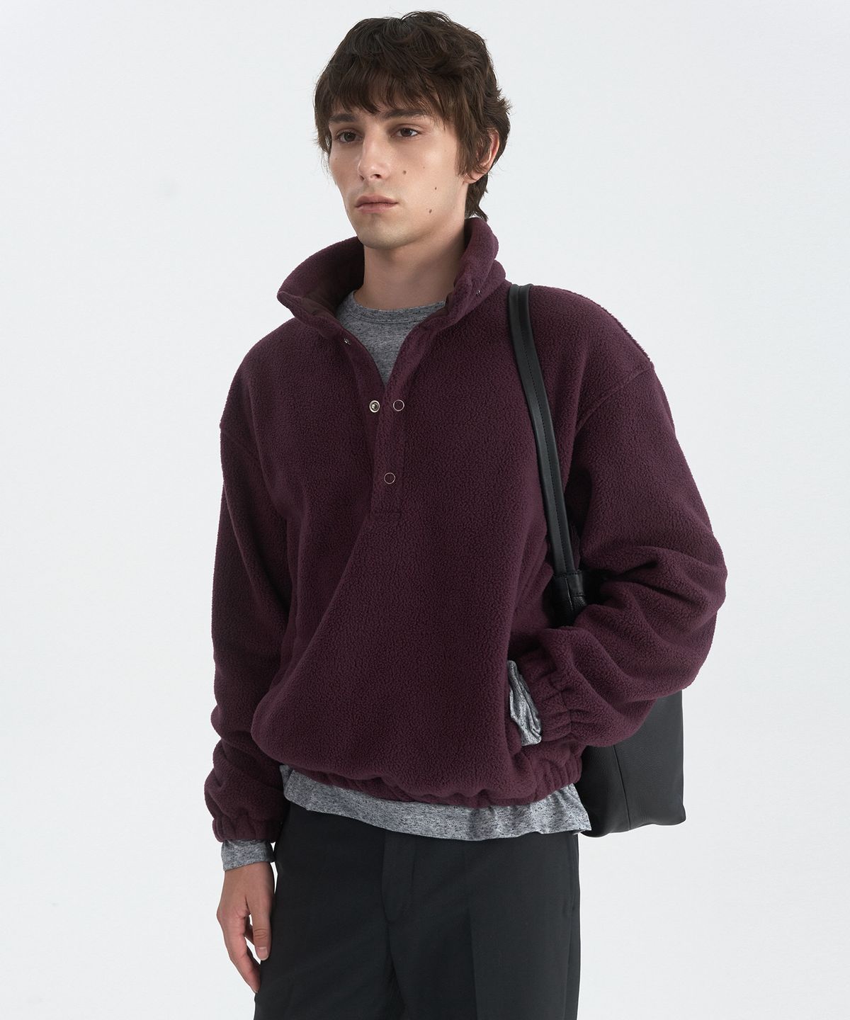 윈더(WINDER) RING SNAP FLEECE PULL OVER - PLUM