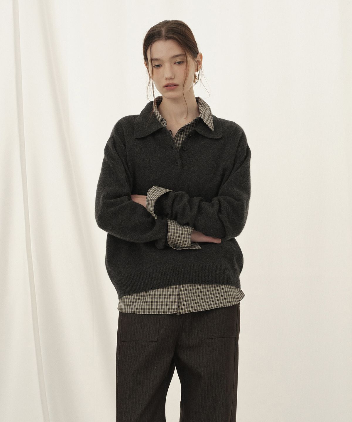 모우트(MOAT) 버튼 카라 풀오버 (더스트 그레이)