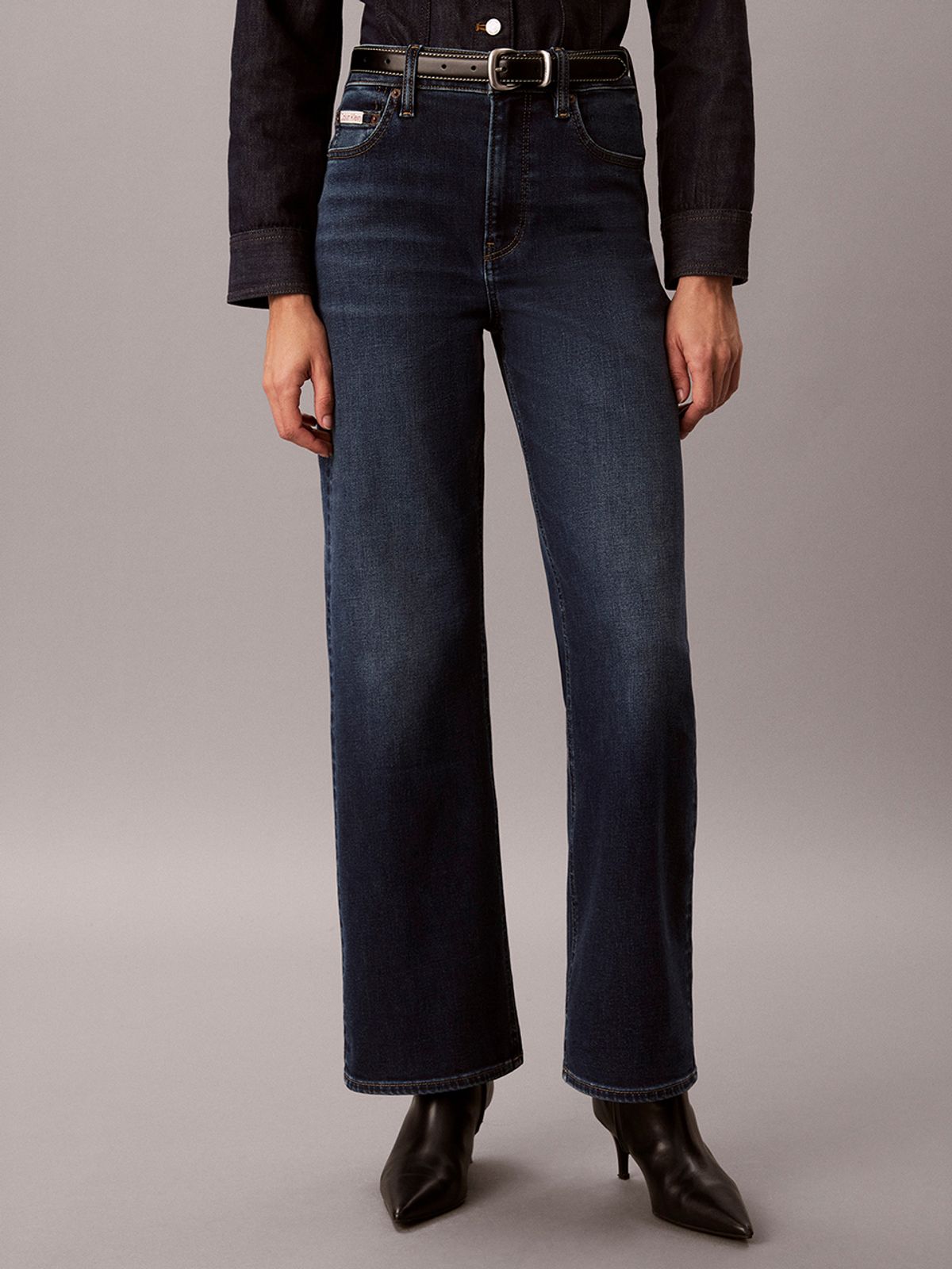 캘빈클라인 진(CALVIN KLEIN JEANS) 여성 아시아 와이드 틴티드 다크블루 데님 47H970G 1AV