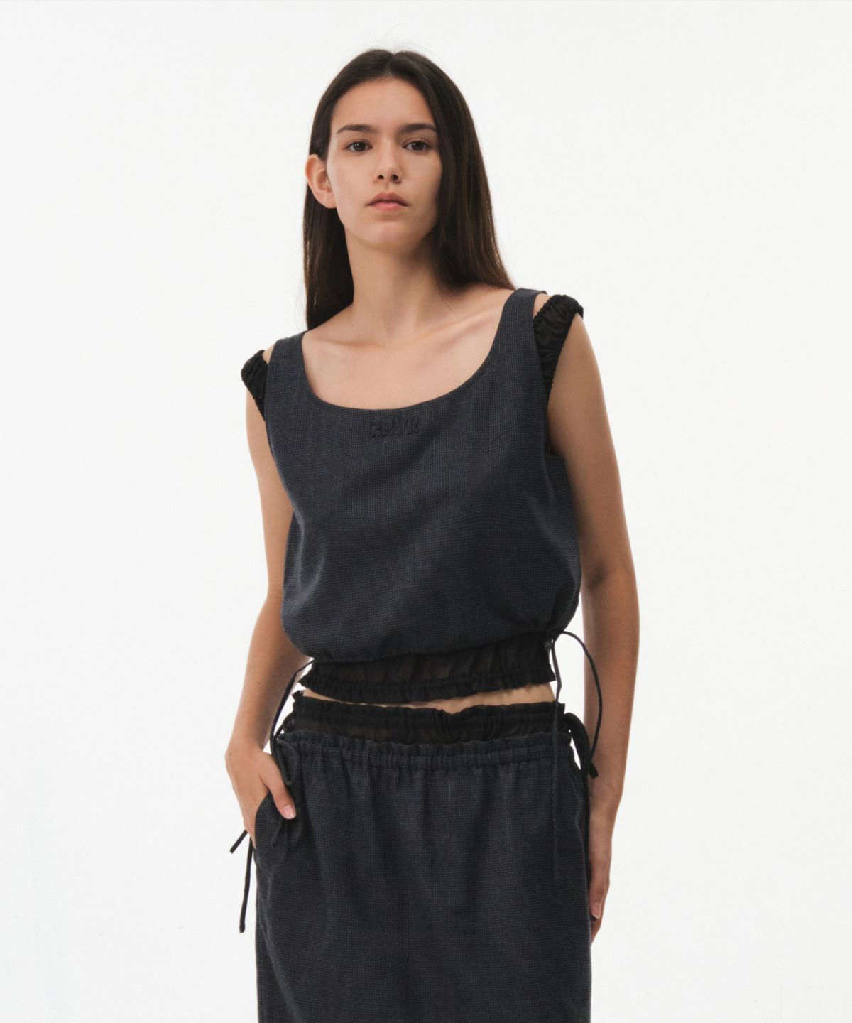 그로브(GROVE) 26FW MARINA SLEEVELESS (CHARCOAL)
