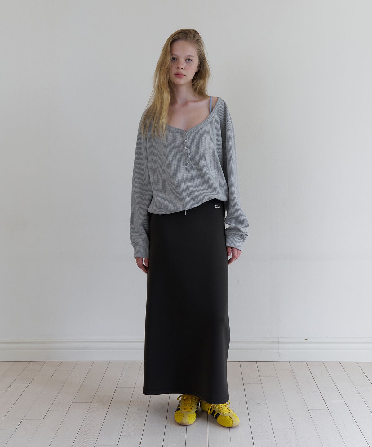 톤드(TONED) Drawstring jersey long skirt (brown)