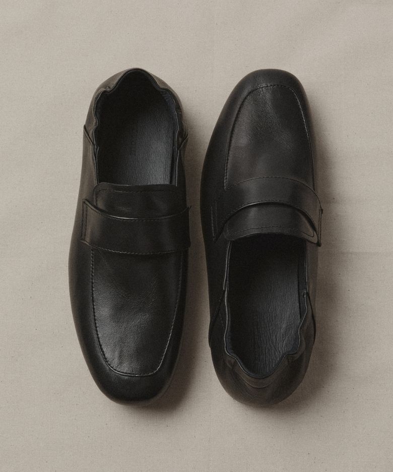 FOLD (BLACK)