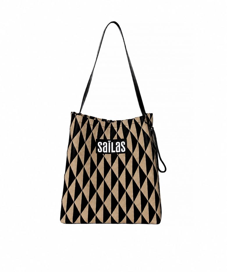 B01 Shoulder B._BR/CK