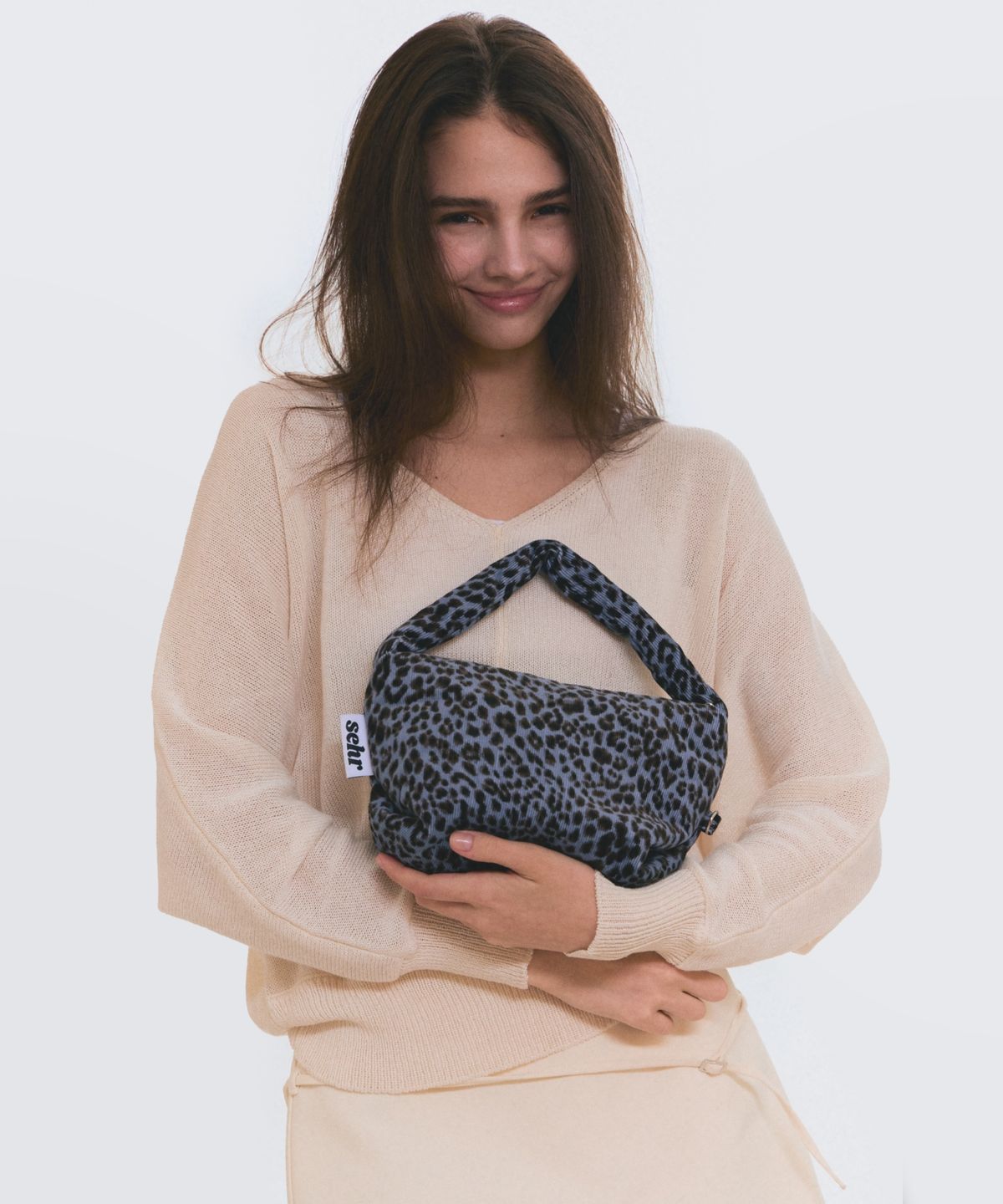 세르(SEHR) Leopard Corduroy Pouch Bag (Blue)