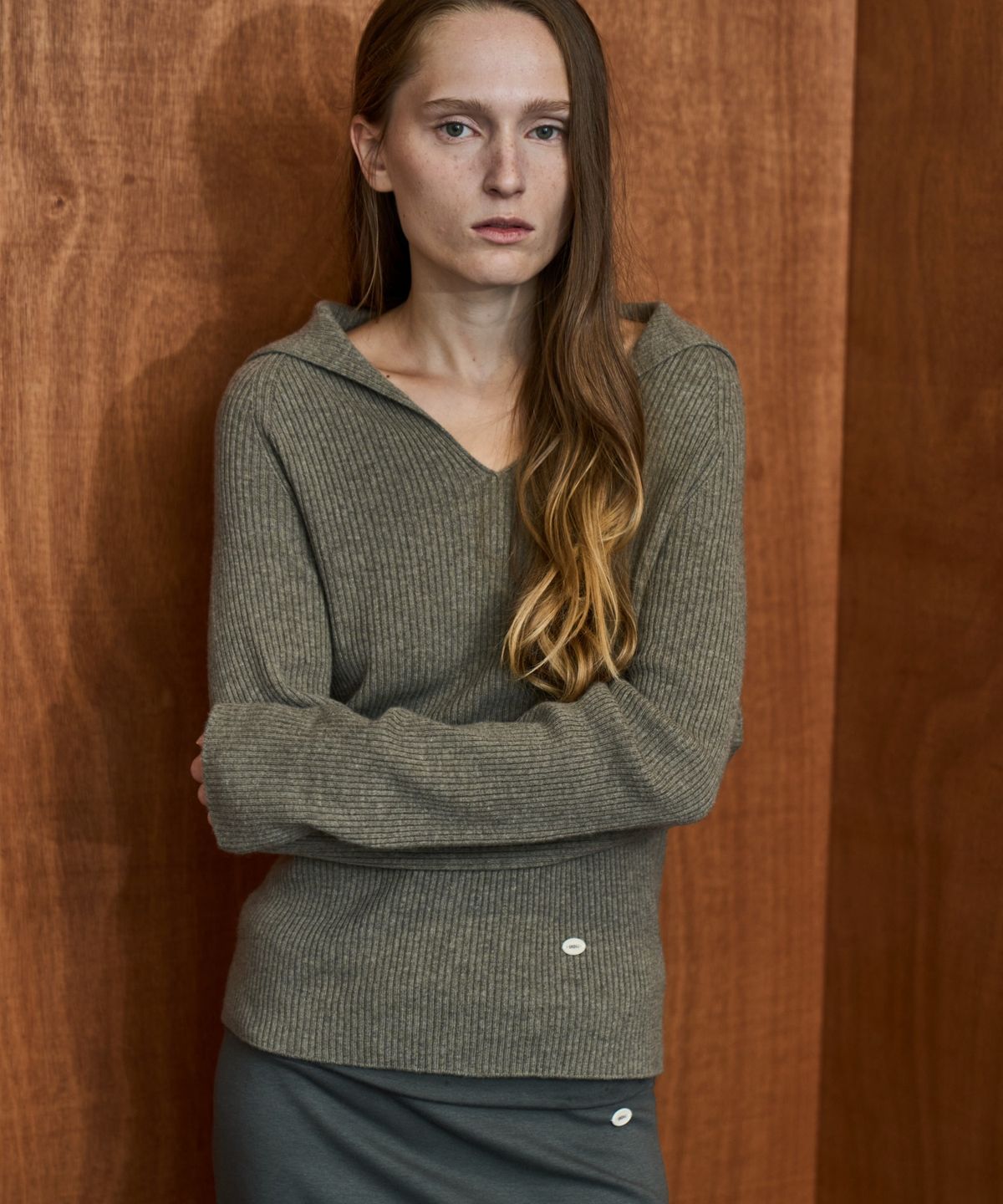 그리다제이(GRIDAJ) Soft V-Neck Collar Knit _ Muted khaki