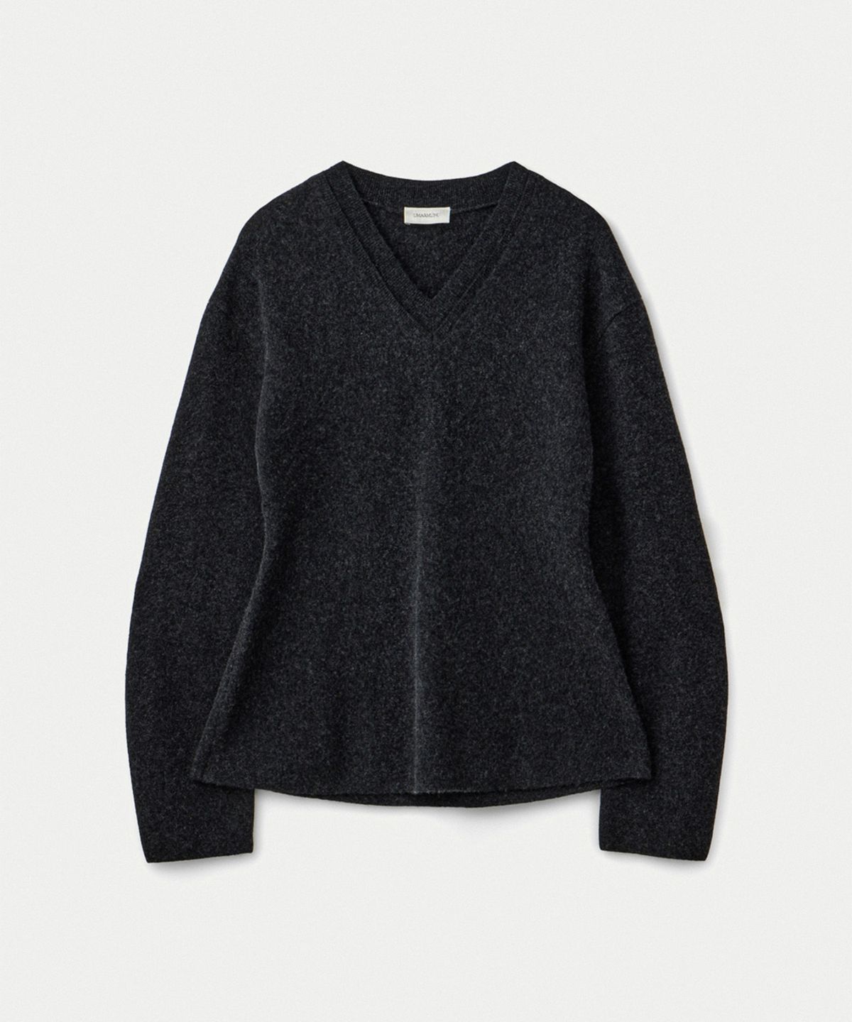 우마뭉(UMARMUNG) Wool cashmere curved sleeve v neck pullover_Graphite