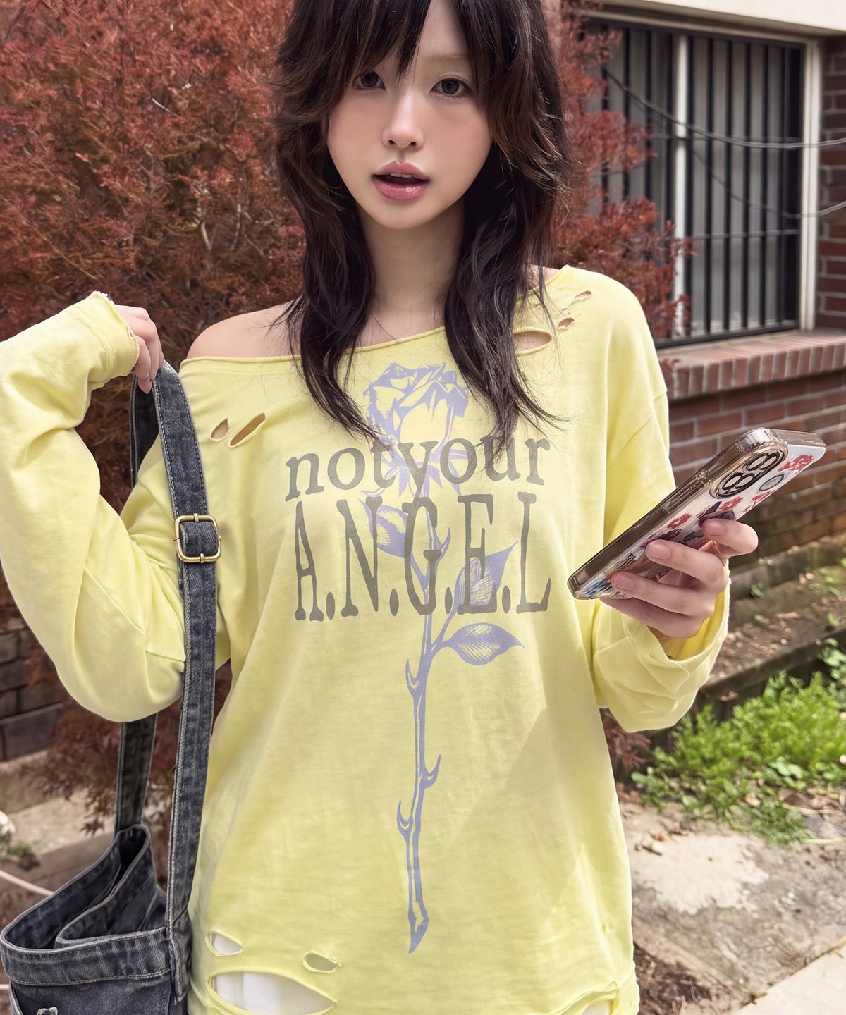 그레이버(GRAVER) [WOMAN]NOT YOUR ROSE 데미지 원숄더 롱슬리브_2color