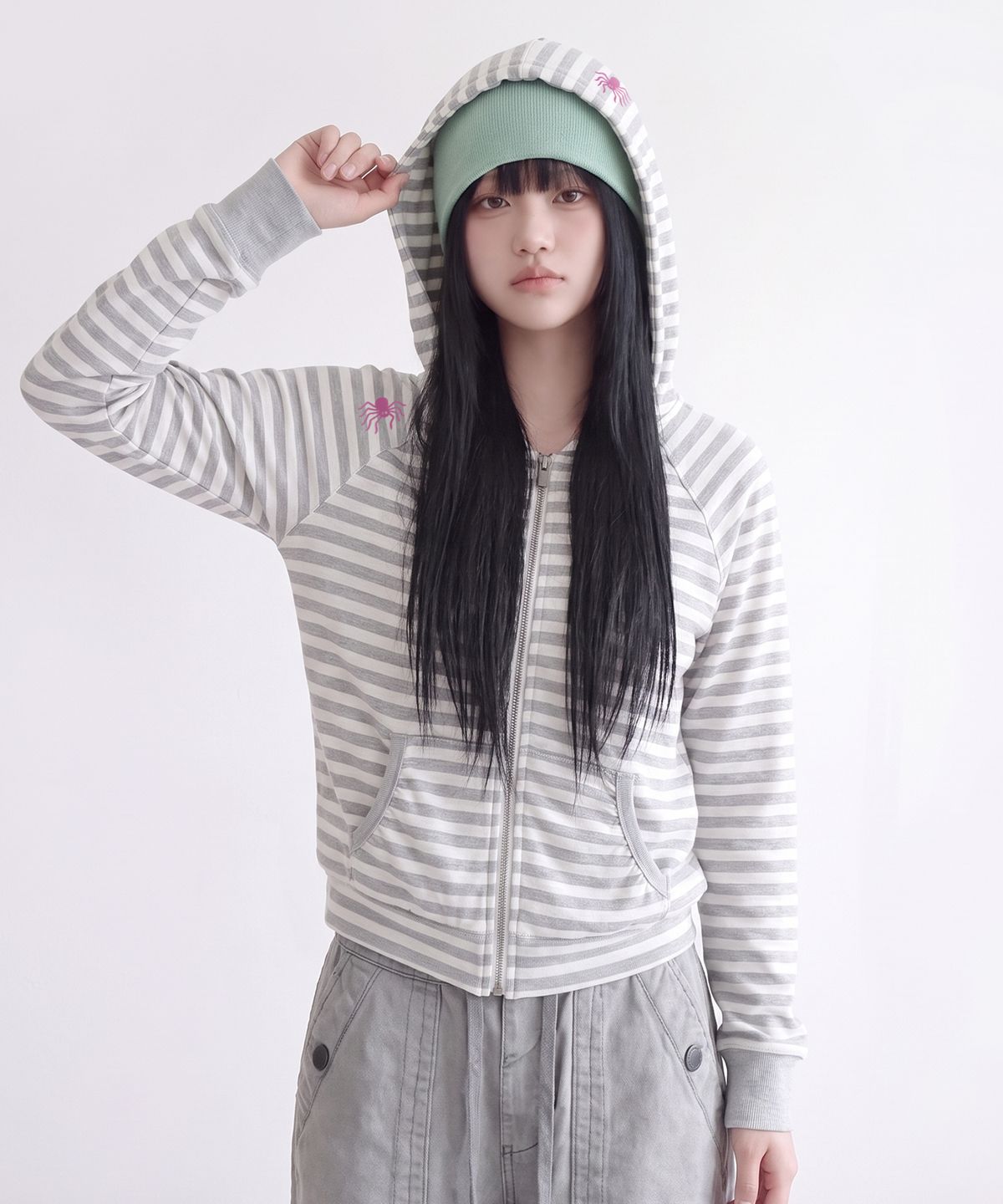그레이버(GRAVER) [WOMAN]WEBBY 스트라이프 워머 후드집업