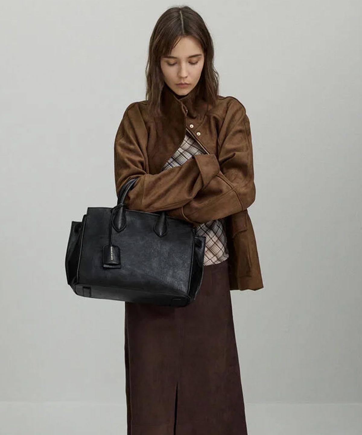 찰스앤키스(CHARLES & KEITH) 라지 지네브라 토트백 블랙 CK2-30782933