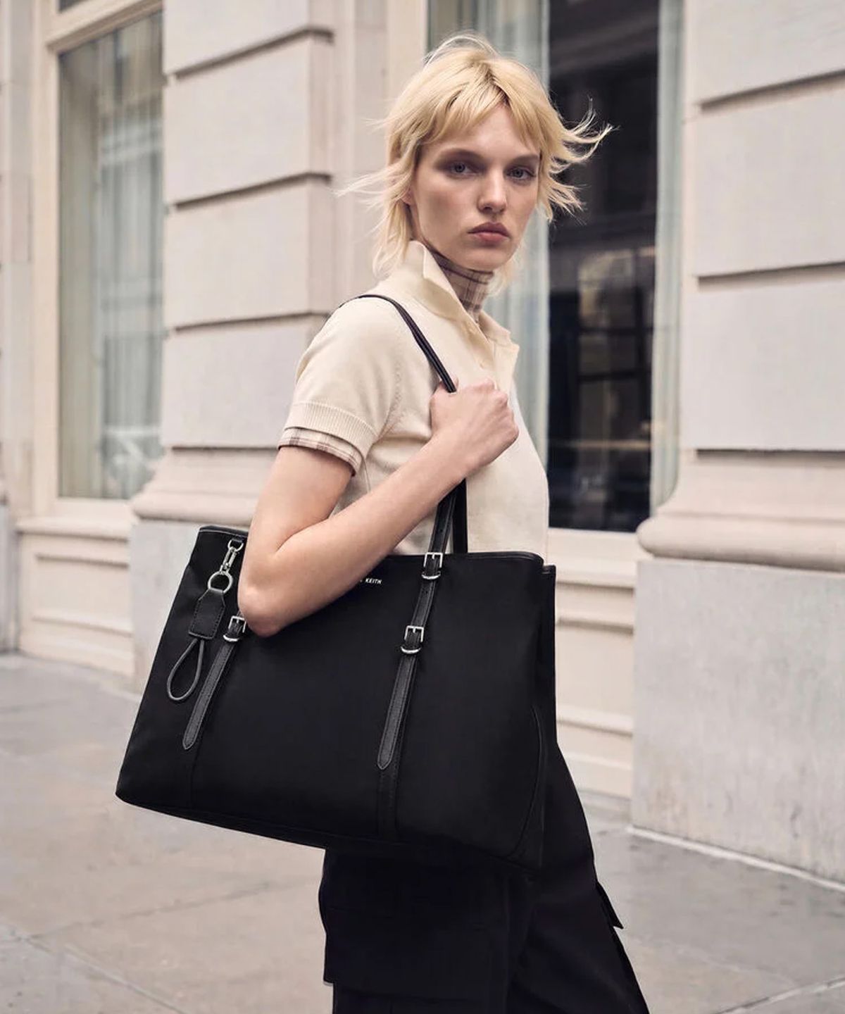 찰스앤키스(CHARLES & KEITH) 레비 나일론 토트백 2colors CK2-30782829