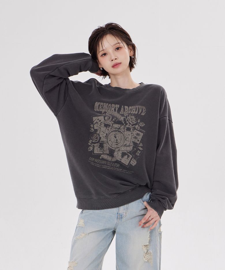 MEMORY ARCHIVE PIGMENT SWEATSHIRT(CHARCOAL)