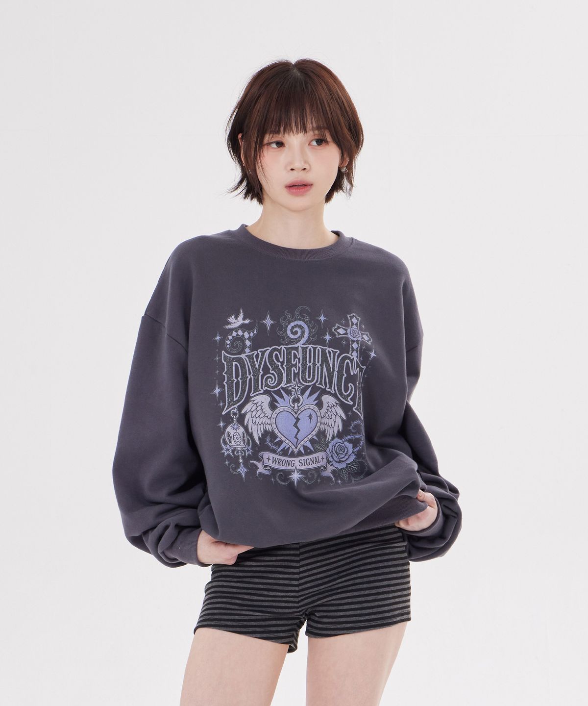 디스펑트(DYSFUNCT) WRONG SIGNAL SWEATSHIRT (CHACOAL)