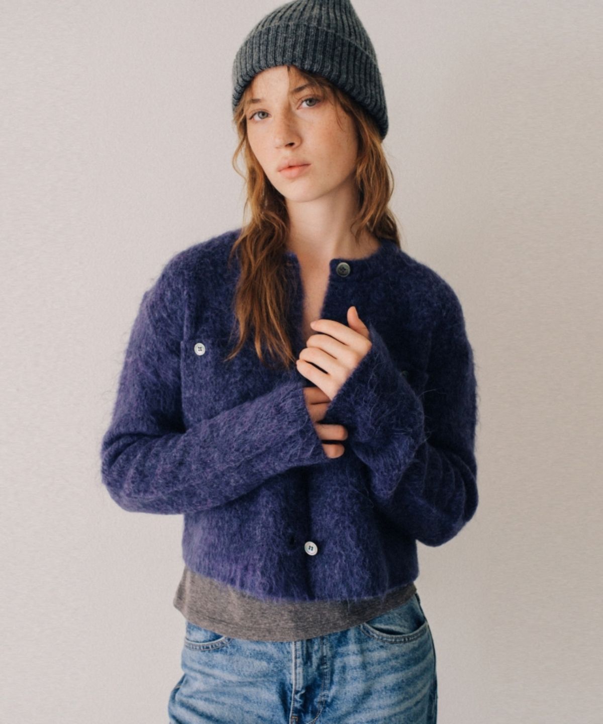 어나우트(UNNOUT) HAIRY WOOL KNIT CARDIGAN PURPLE