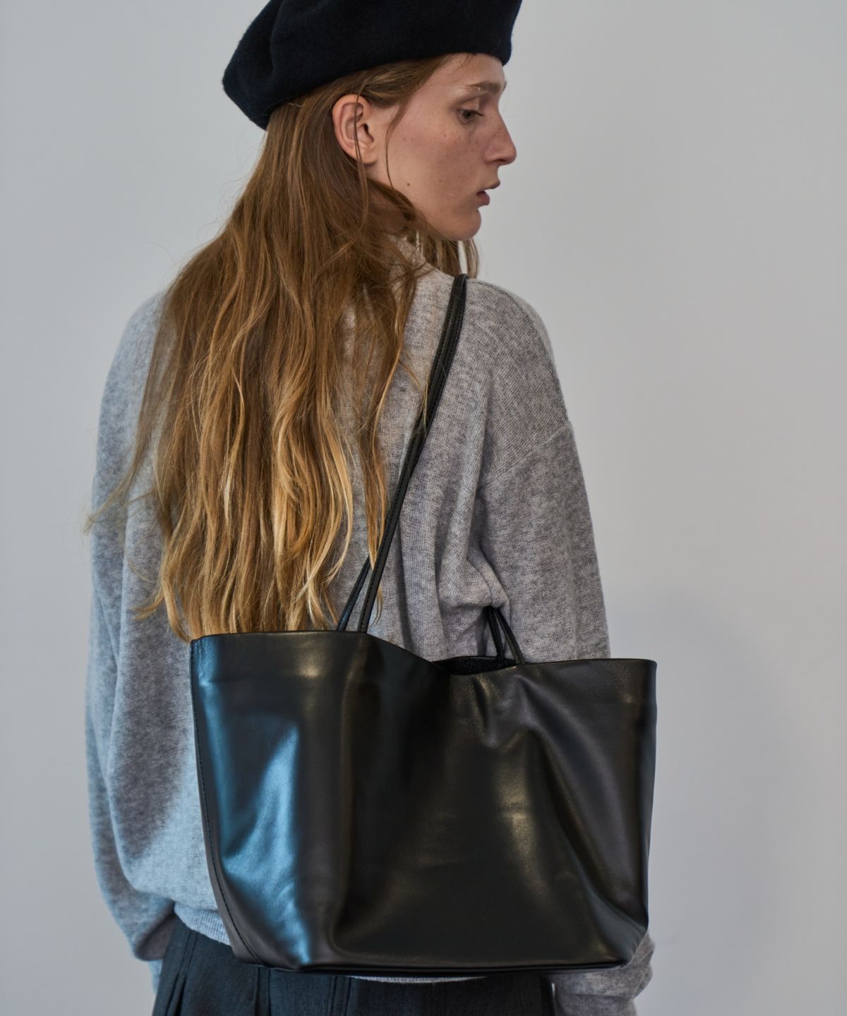 그리다제이(GRIDAJ) Lucent Leather Everyday Shoulder Bag _ black