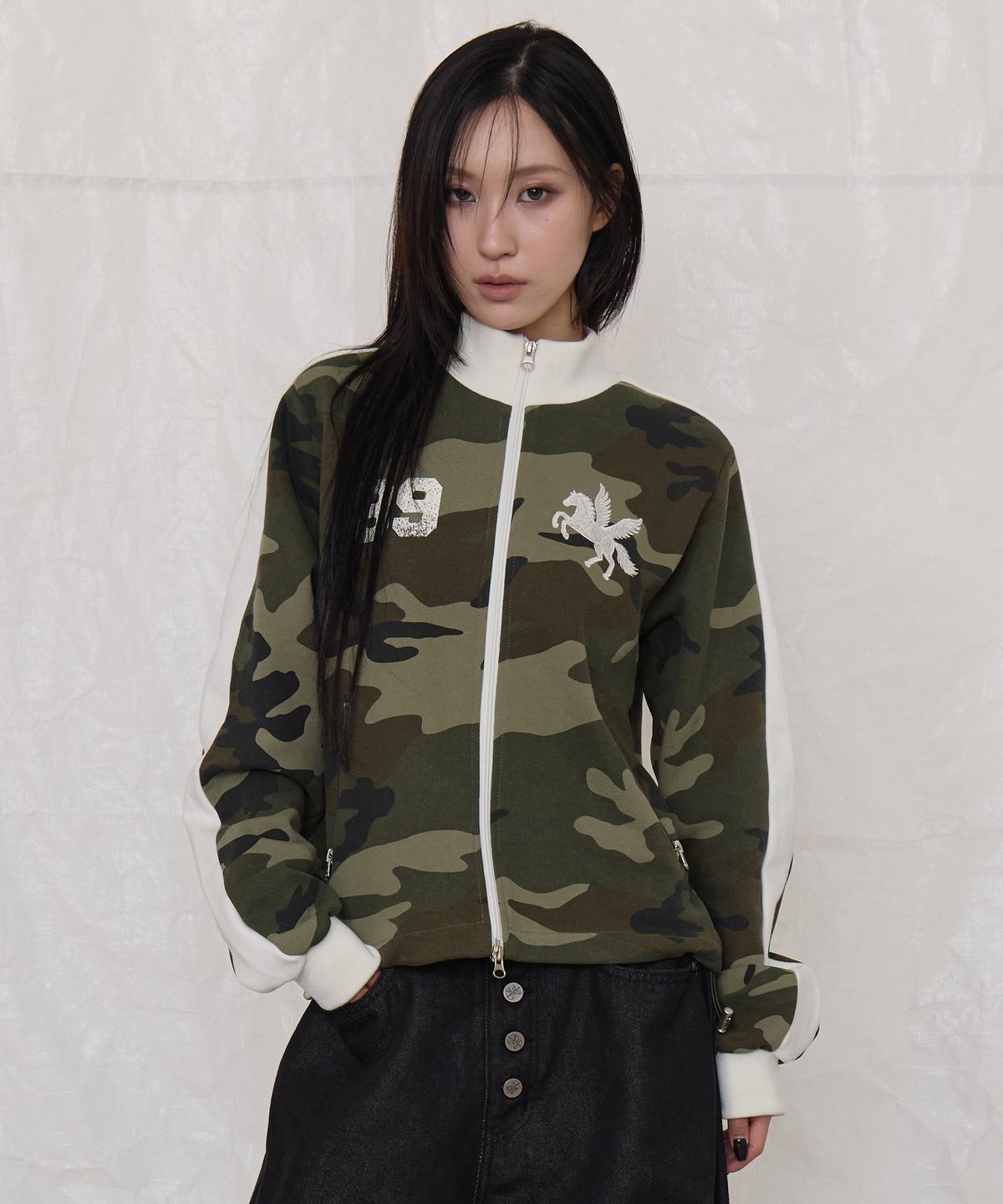 미드나잇 무브(MIDNIGHT MOVE) horse cl zip up (camo)