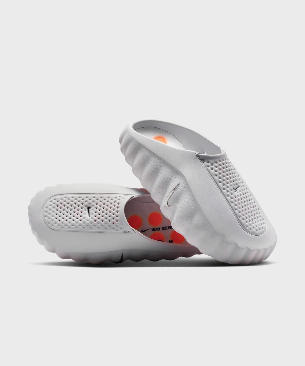 나이키(NIKE) 마인드 001 M - 라이트 스모크 그레이:포톤 더스트:하이퍼 크림슨:크롬 / HQ4307-003