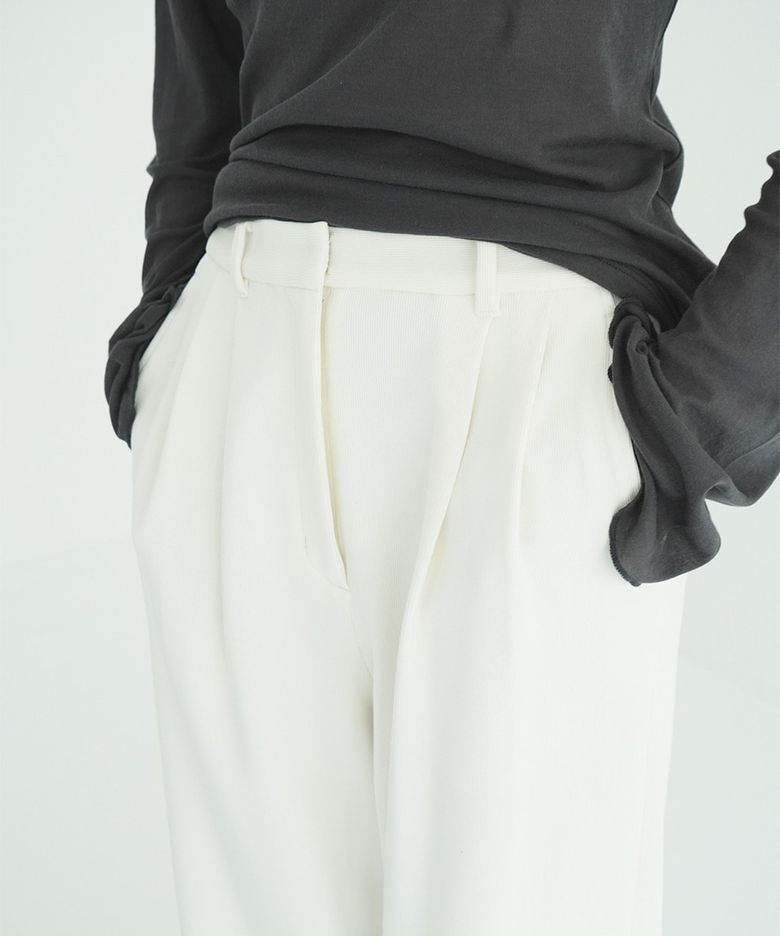 RIB STRIPE TUCK PANTS