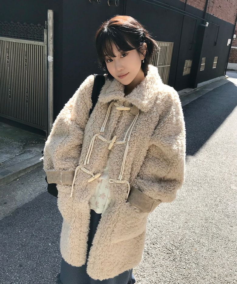 [쁨이 PICK] HIGH NECK TOGGLE HALF COAT BEIGE