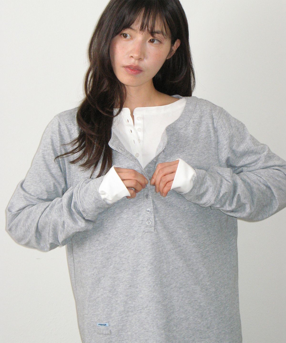 론론(RONRON) HENLEY NECK OVER FIT LONG SLEEVE GREY