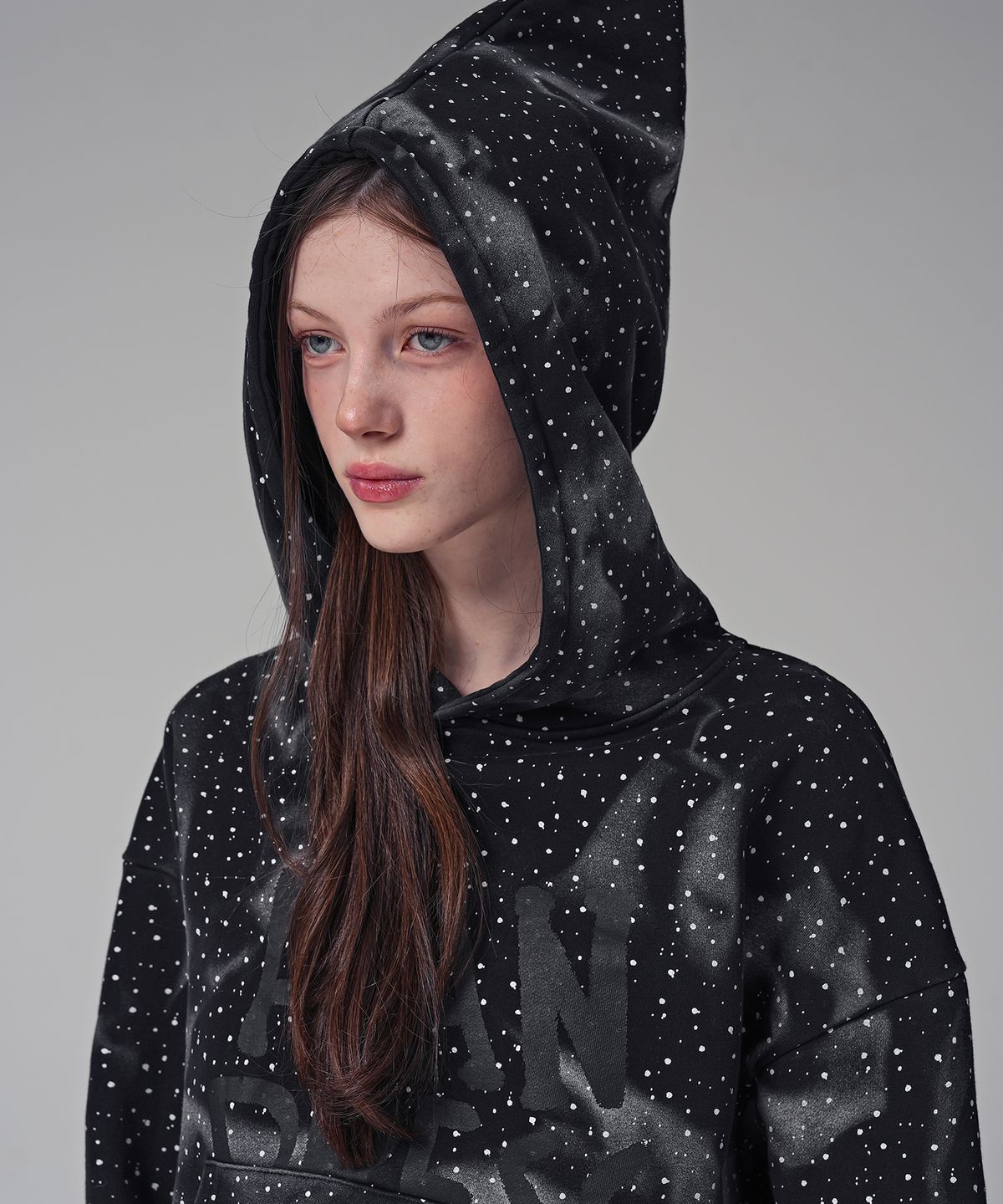 어반드레스(AVANDRESS) Ink Rush Witch Hoody BLACK