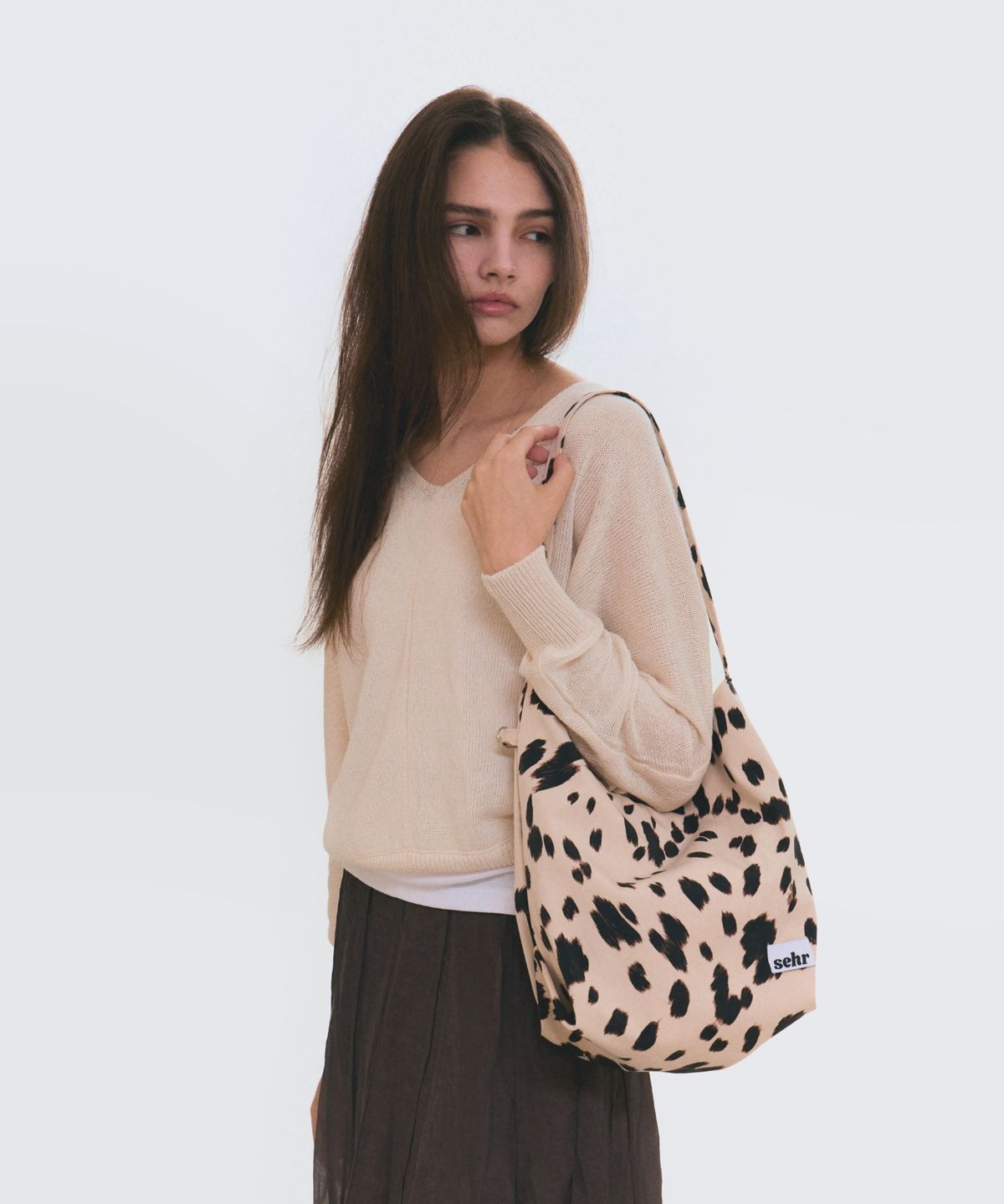 세르(SEHR) Leopard Spot Medium Bucket Bag (Cream)