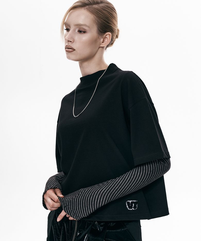COMPACT MOCK NECK TOP_BLACK