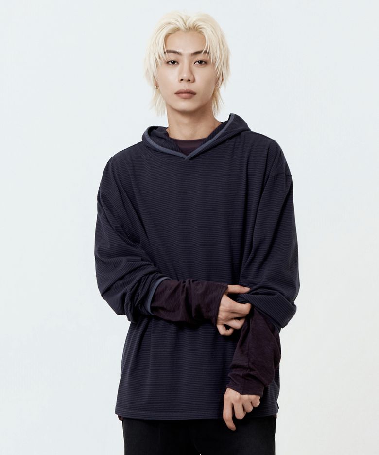 오버다이드 후드 스트라이프 긴팔티_다크퍼플