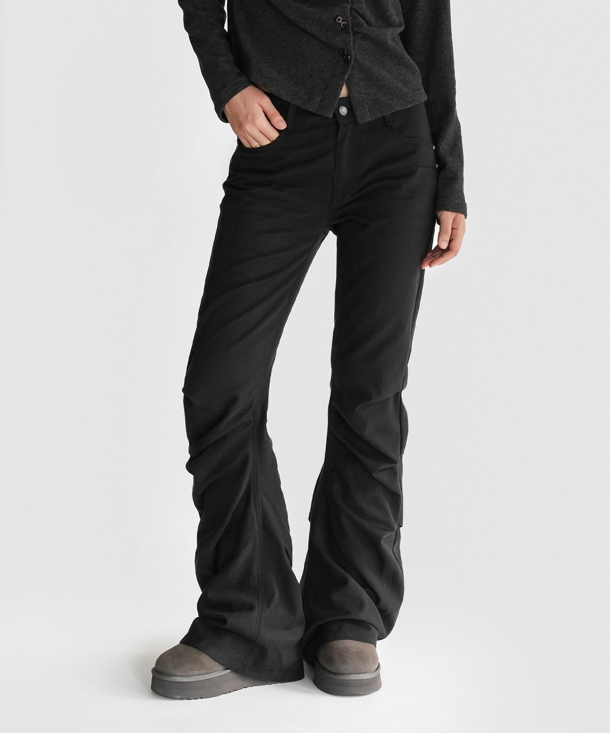 지도트(JIDOT) WASHED PANEL FLARE PANTS BLACK
