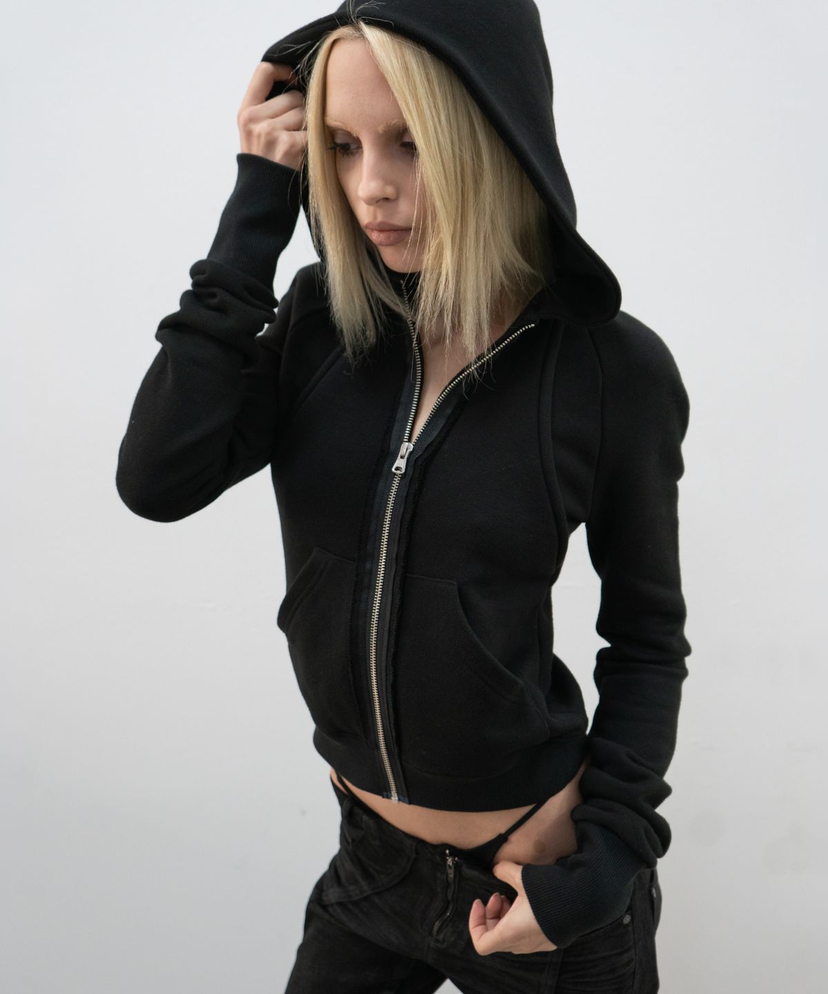 도그마 엑스(DOGMA EHKS) SLIM HOODIE ZIP-UP